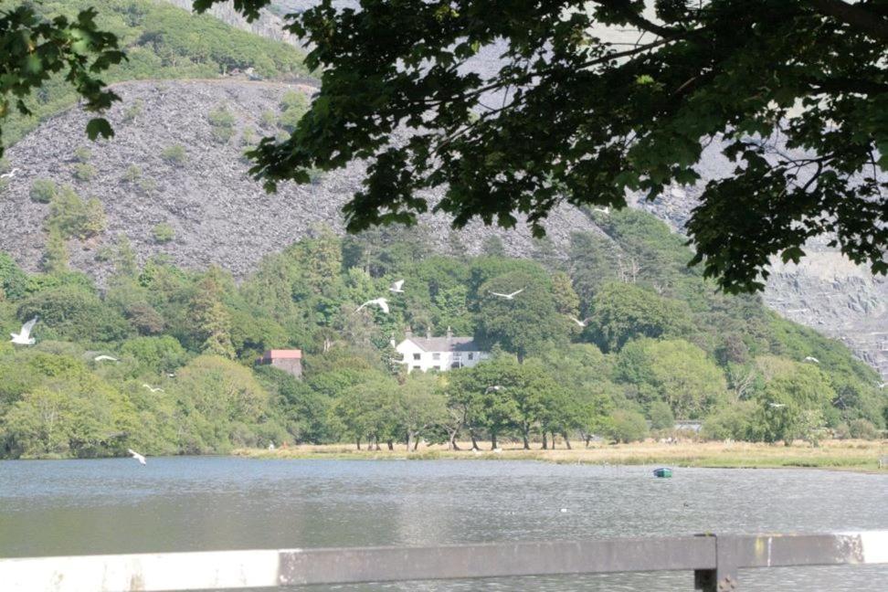 Padarn Apartment At Glanybala Holidays ランベリス エクステリア 写真